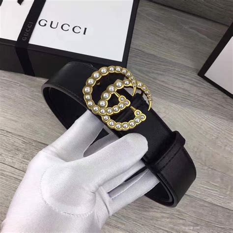 Cinto Gucci feminino: elegância, charme e muito poder!.